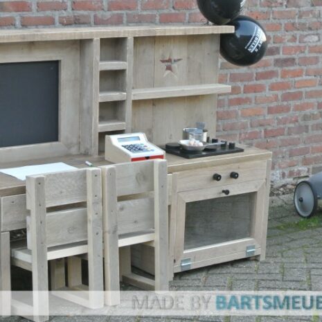 Steigerhouten speelmeubel 1 Steigerhouten speelmeubel 1