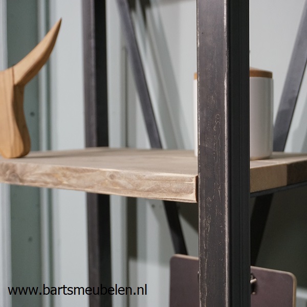 boekenkast-hout-en-staal-2.13