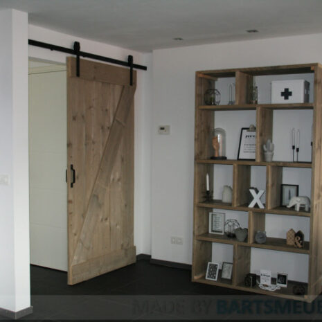 schuifdeur boerendeur van steigerhout loftdeur-van-steigerhout-op-maat-te-bestelllen