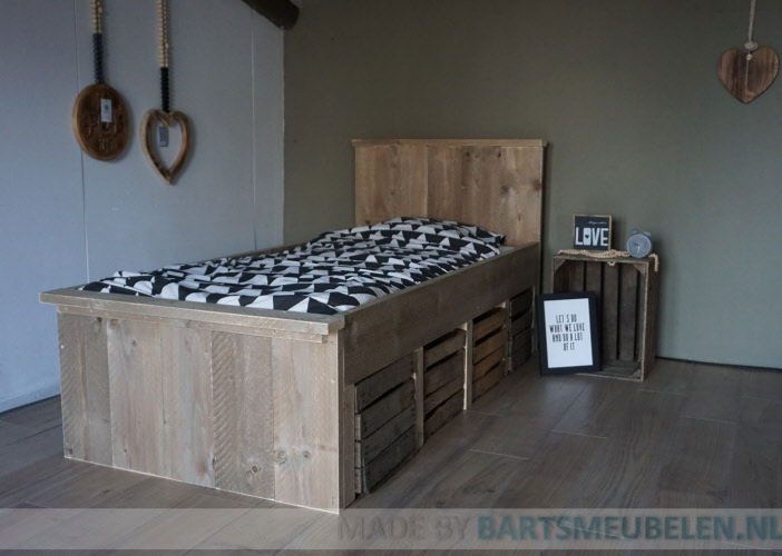 steigerhouten eenpersoonsbed Kim 1.3