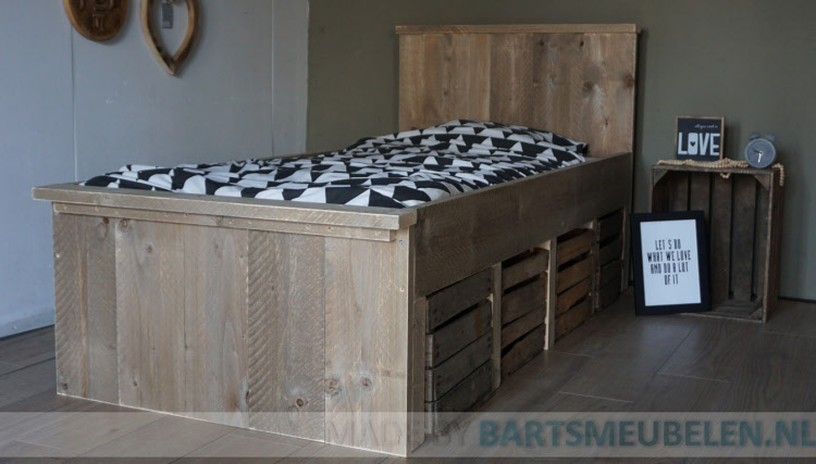 steigerhouten eenpersoonsbed Kim 1.4