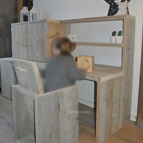 steigerhouten speeltafel - speelmeubel 8 - barts meubelen