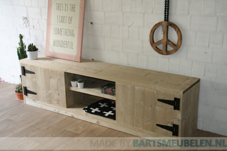 tv meubel remco van steigerhout 1.3