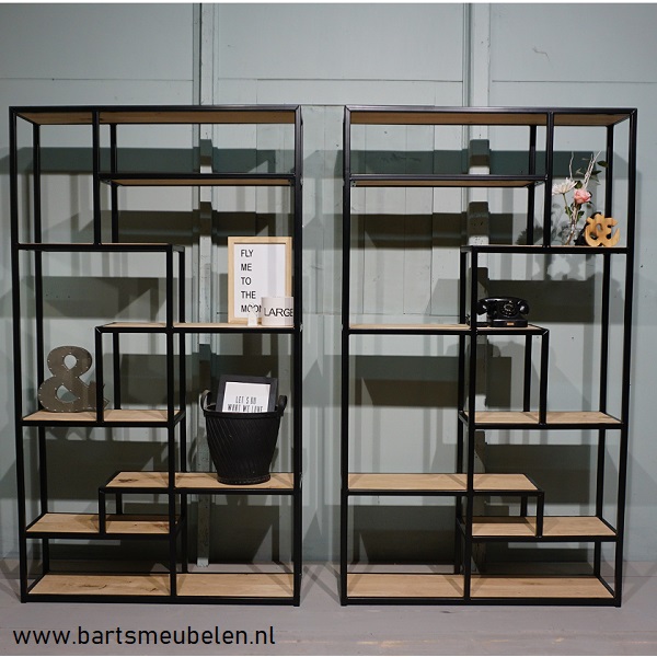 vakkenkast-rustiek-eikenhout-en-staal-2.2