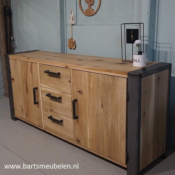 Dressoir industrieel