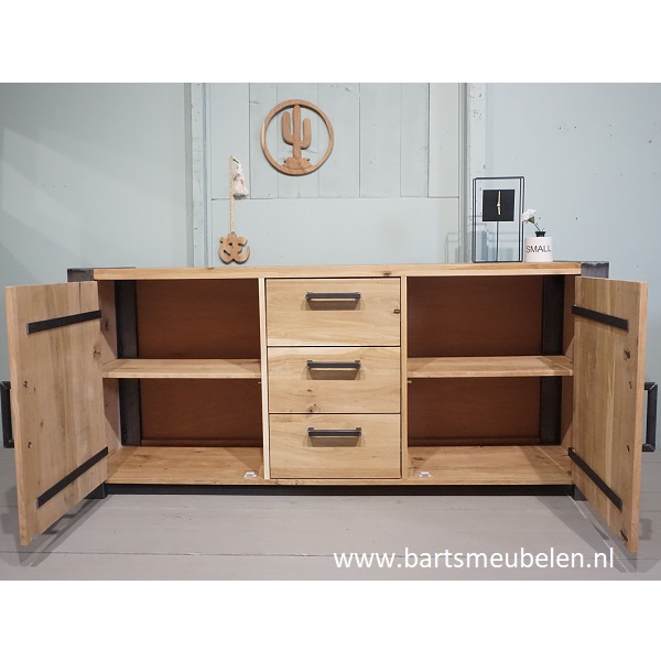 dressoir-rustiek-eikenhout-en-staal-roosendaal-5