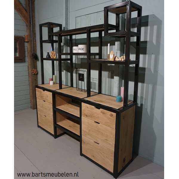 kast-rustiek-eikenhout-en-staal-meggy-2