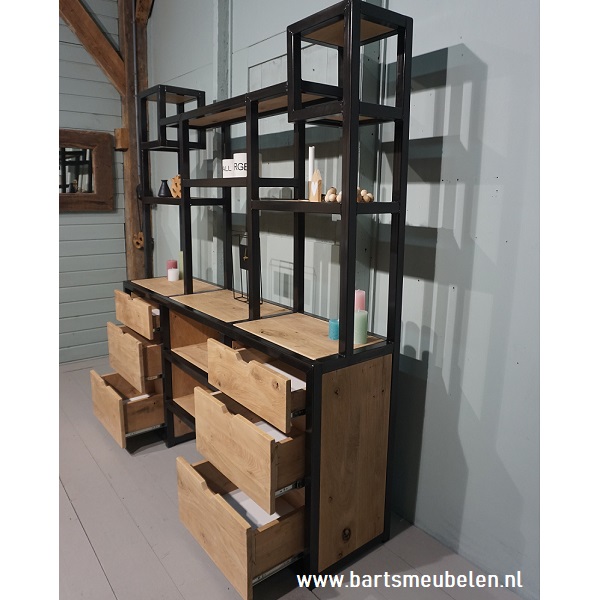 kast-rustiek-eikenhout-en-staal-meggy-6