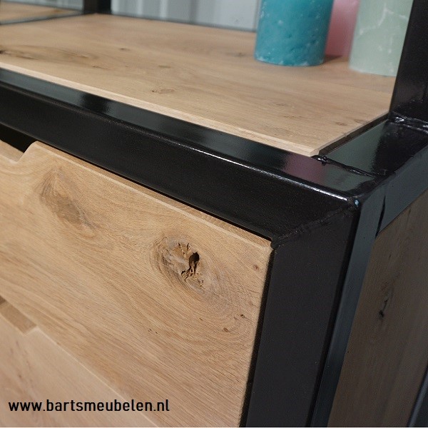 kast-rustiek-eikenhout-en-staal-meggy-9