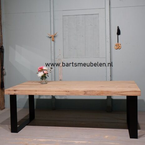eettafel vintage eiken met strip onderstel 1.4 eettafel vintage eiken met strip onderstel 1.4