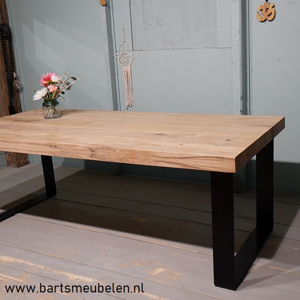 eettafel vintage eiken met strip onderstel 1.5