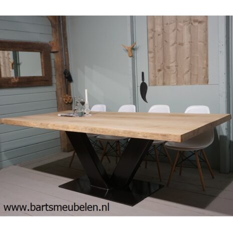 eiken boomblad tafel met V poot 1 eiken boomblad tafel met V-poot 1