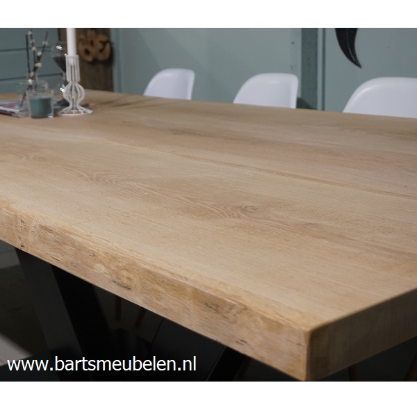 eiken boomblad tafel met V-poot 1.3
