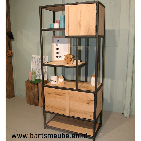 vakkenkast-eikenhout-en-staal-4.1