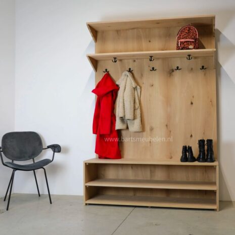 Rustiek eikenhouten garderobekast Zierikzee