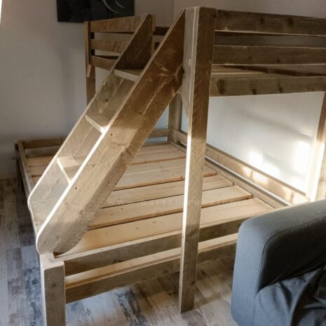 Stapelbed 3 persoons Laura old look steigerhout Stapelbed 3 persoons Laura old-look steigerhout