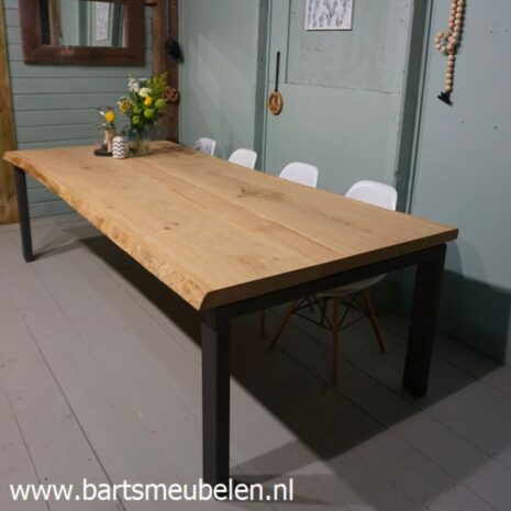 eikenhouten boombladtafel Nate 1 eikenhouten boombladtafel Nate