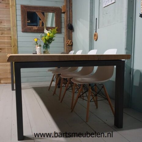 eikenhouten boombladtafel Nate.1