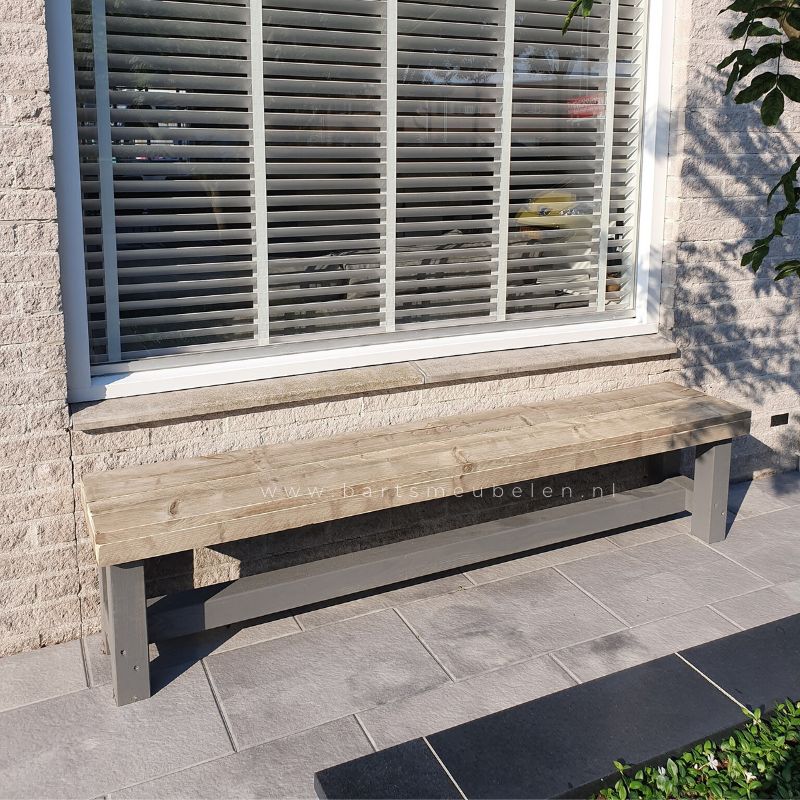 tuinbankje sjors in de voortuin tuinbankje sjors in de voortuin