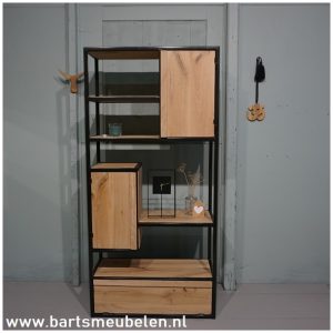 Vakkenkast eikenhout en staal 7