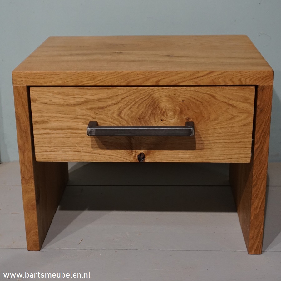 nachtkast-rustiek-eiken.4