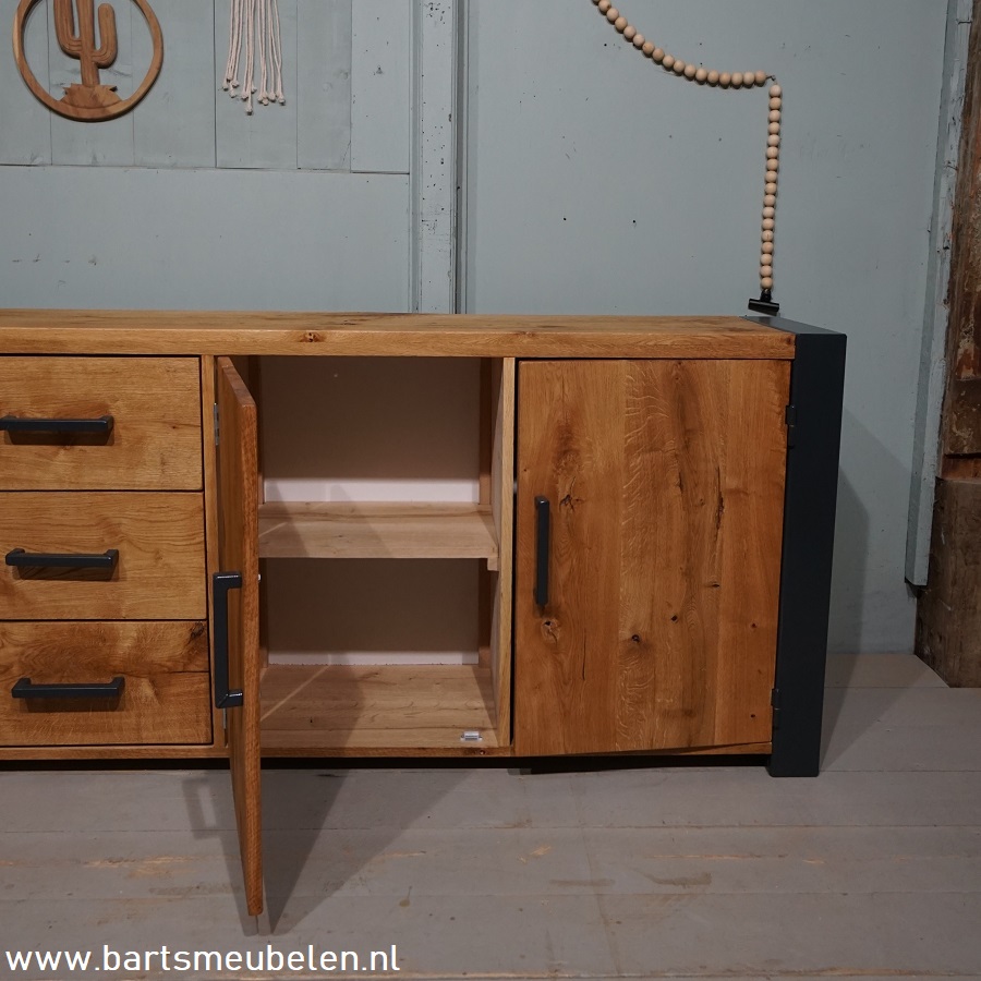 dressoir-rustiek-eikenhout-en-staal-rotterdam-3