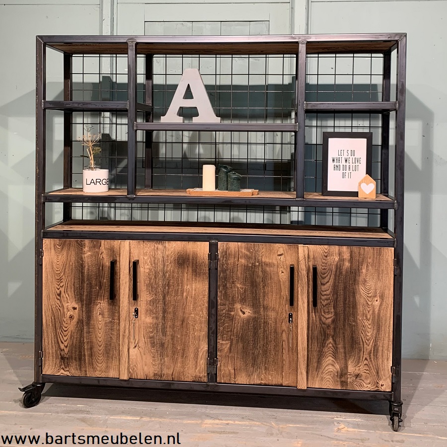 kast-gebrand-eikenhout-en-staal-julian-2