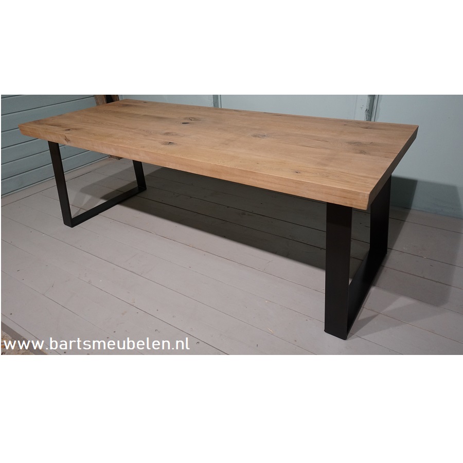 vintage-eikenhouten-eettafel-iris-met-stalen-onderstel.1.2