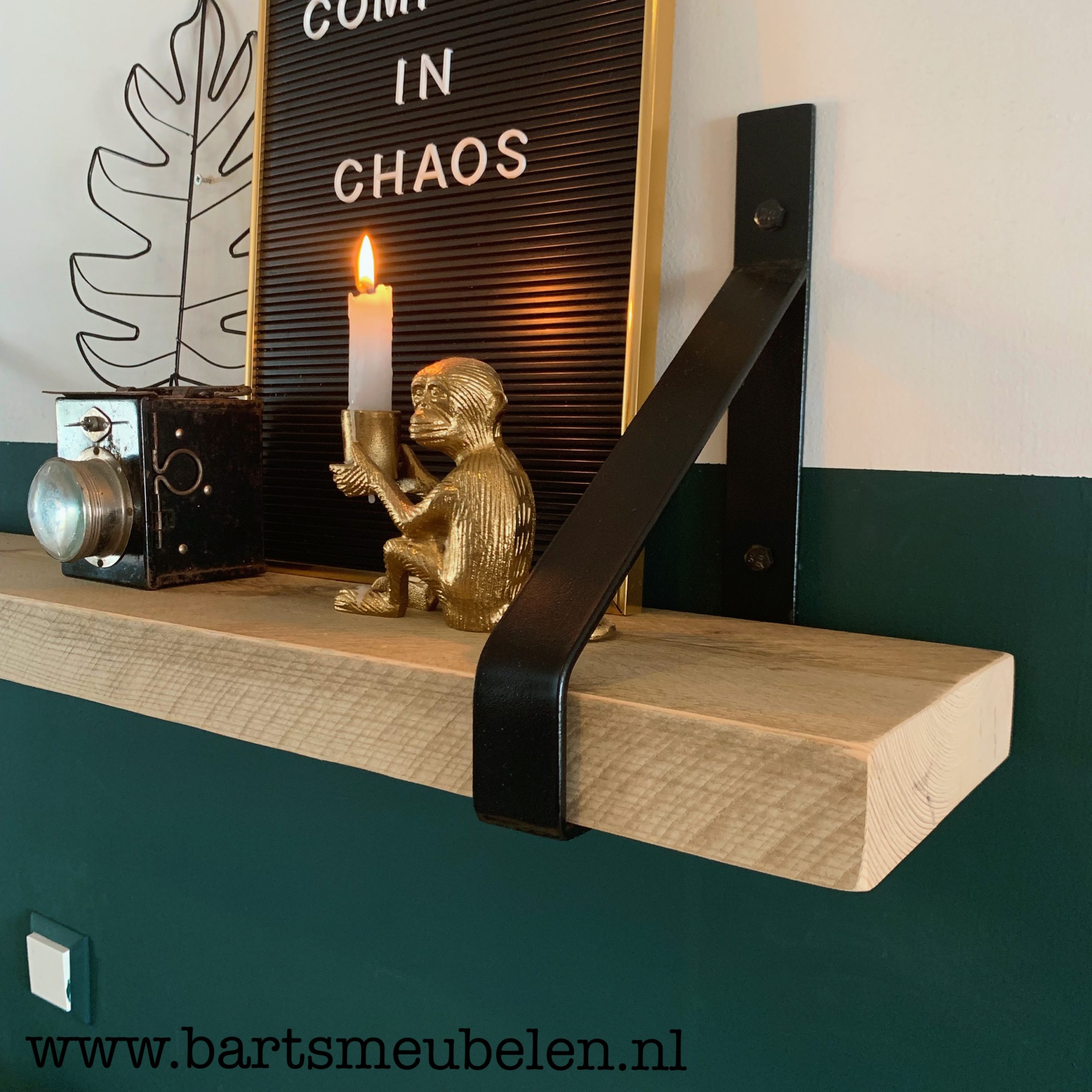 0207E1E3 70F2 466A BC08 EE1F28913AEB scaled wandplank-old-look-steigerhout-met-stalen-beugels.12