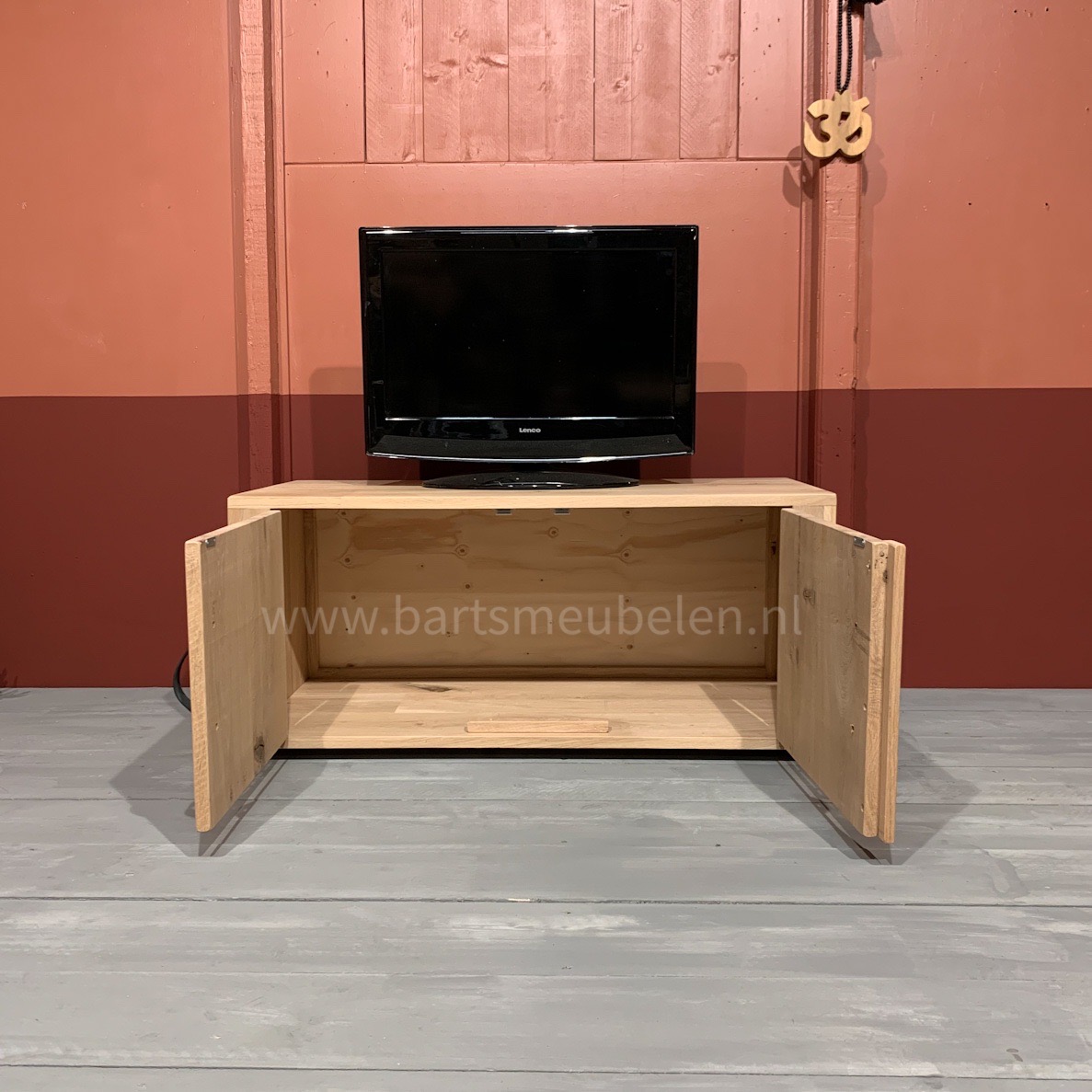 tv-meubel-rustiek-eikenhout-Karen.2