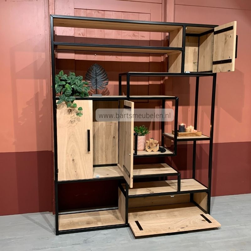 vakkenkast eikenhout en staal 9.2 afbeelding open deuren vakkenkast eikenhout en staal 9