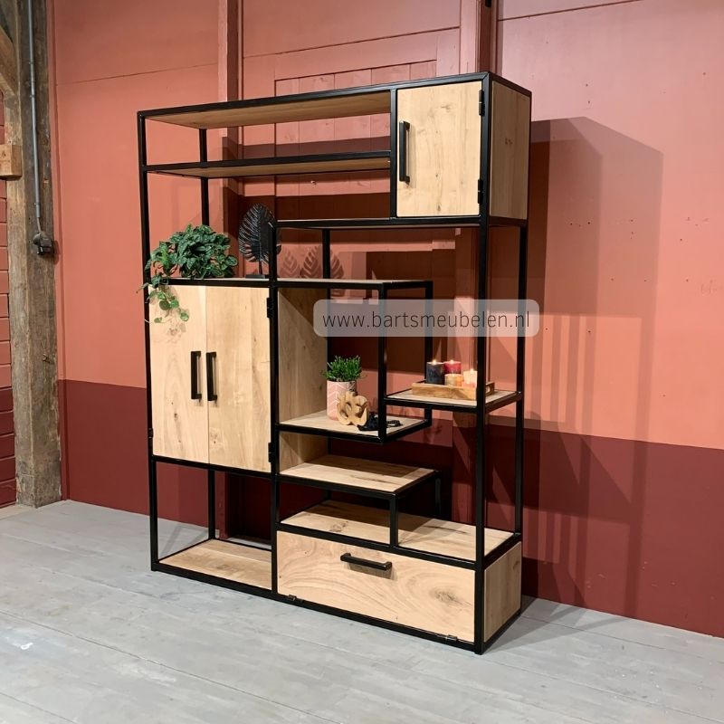 vakkenkast eikenhout en staal 9.3 foto vakkenkast eikenhout en staal 9