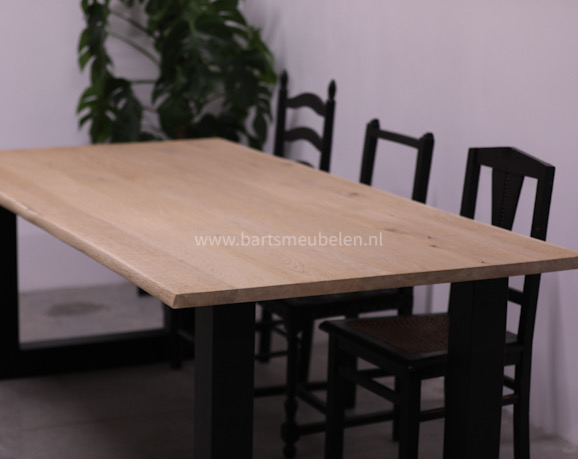 eikenhouten-boomtafel(30)met-stalen-onderstel.2