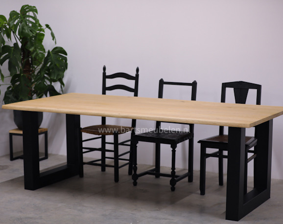 eikenhouten-boomtafel(30)met-stalen-onderstel