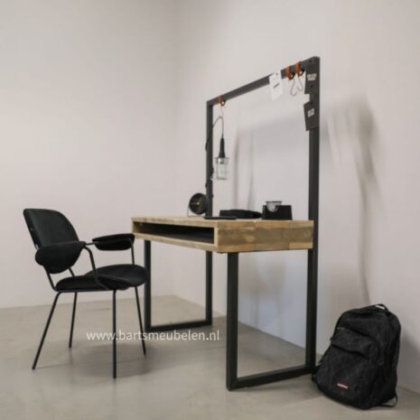 industrieel bureau lot met stalen frame