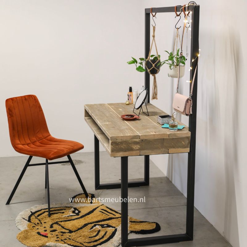 steigerhouten bureau lott industrieel bureau met stalen frrame steigerhouten bureau lott - industrieel bureau met stalen frrame