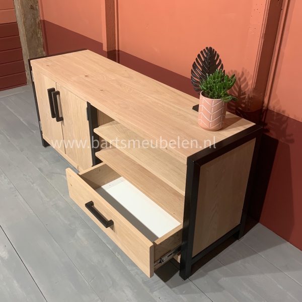 industriele-sidetable-aspen