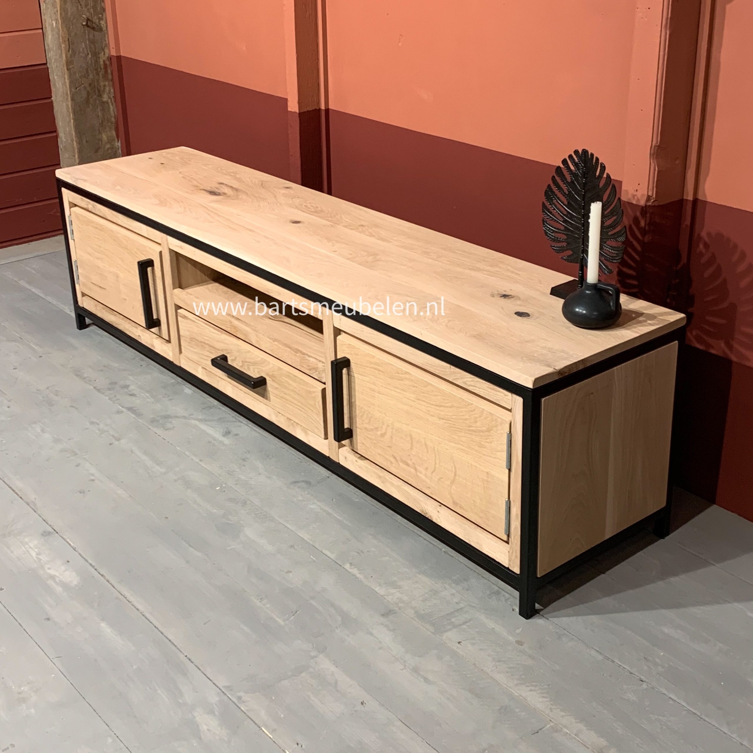 industrieel-tv-meubel-imke.4