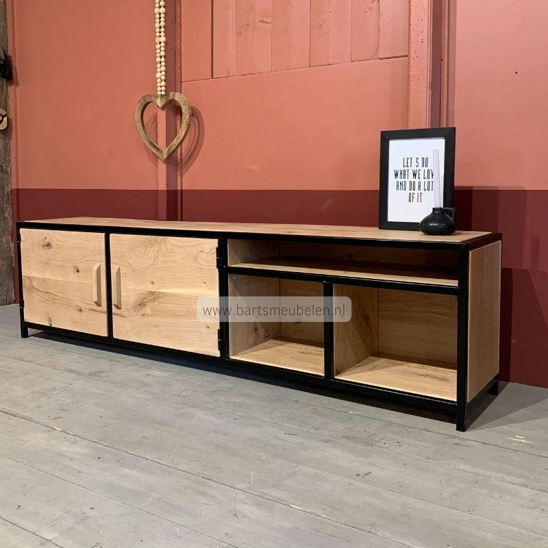 tv meubel kenji met houten deuren en open vakken