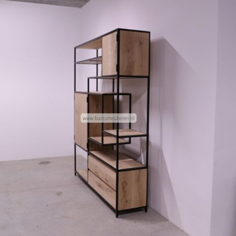 afbeelding vakkenkast industrieel