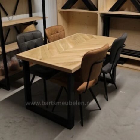 Hongaarse punt tafel 40 Hongaarse punt tafel (40)