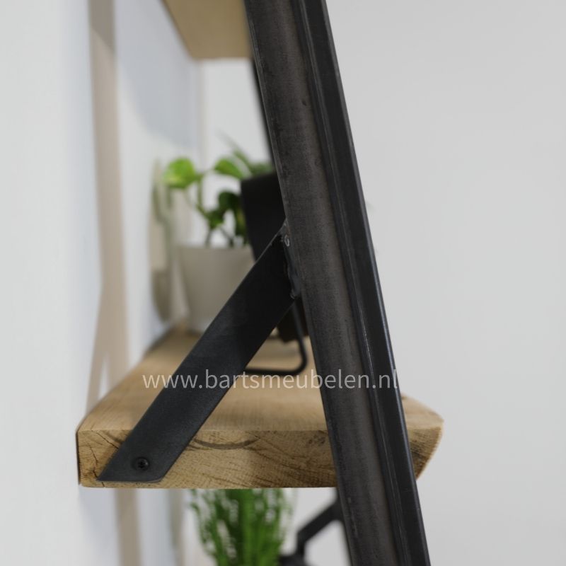 foto detail boomstam wandrek industrieel