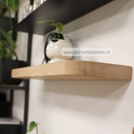 foto wandplank zwevend ronde hoeken van 40mm dik van eikenhout