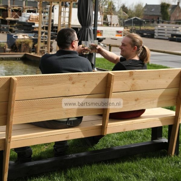 sfeerafbeelding buitenbank douglas vigo met rugleuning