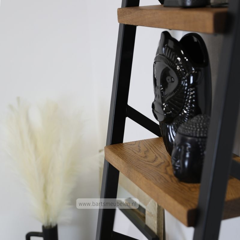 ladderkast gerookt eiken met stalen frame