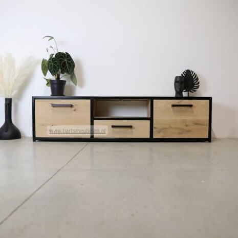 industriele tv kast cato