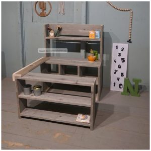 steigerhouten speelgoedwinkeltje