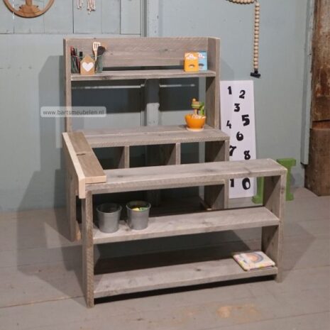 speelgoedwinkeltje van steigerhout