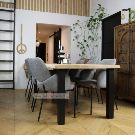 tafel boomstamblad met 4 stalen poten