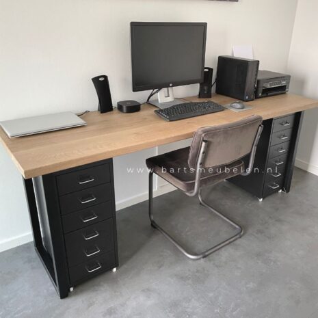 eiken-bureau-amber-met-ladekasten